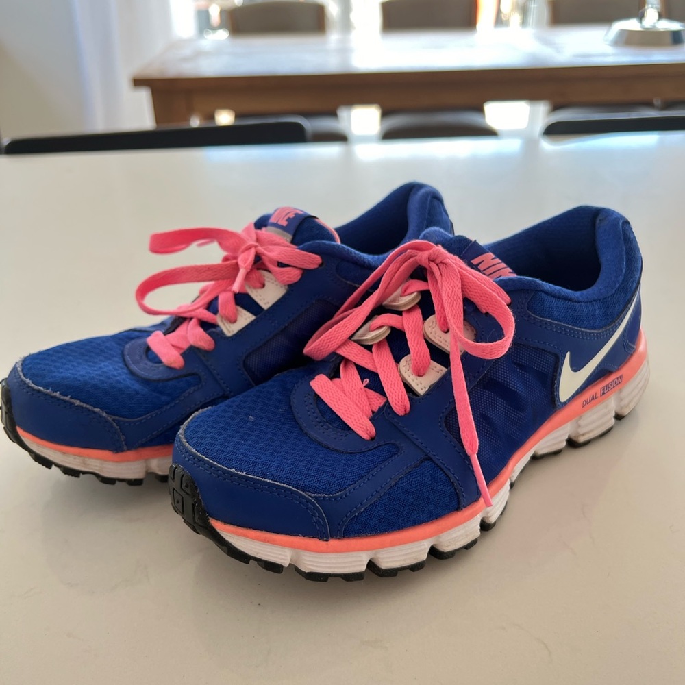 Nike Dual fusion ST2